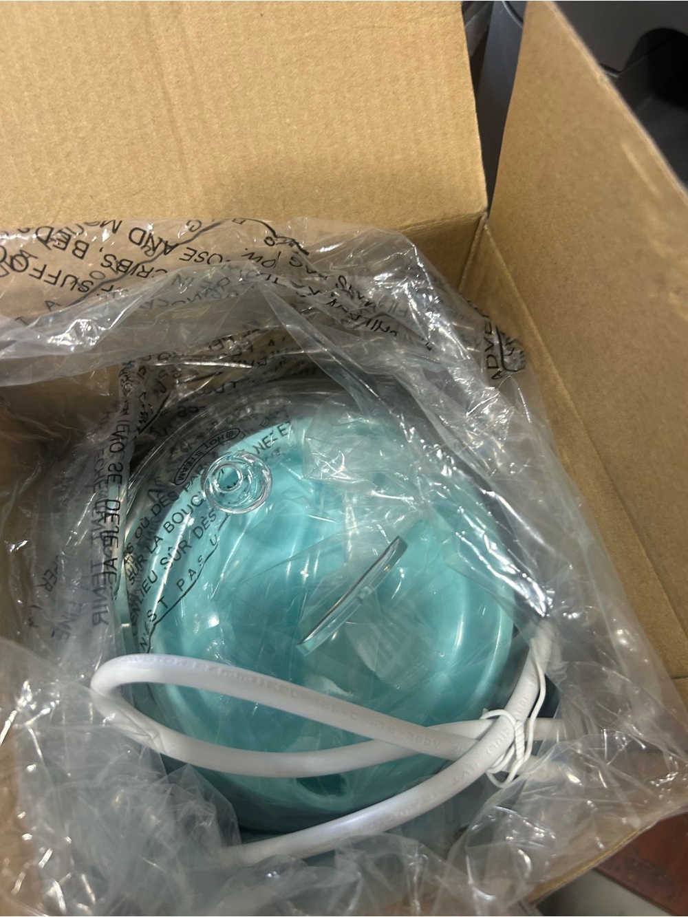 Brentwood Light Blue Egg Cooker – 7 Egg Capacity - Picture 3 of 3